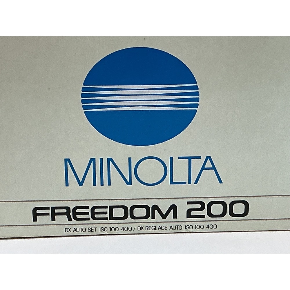 Minolta Freedom 200 35mm Point and Shoot Film Camera AF Built-in Flash with Box